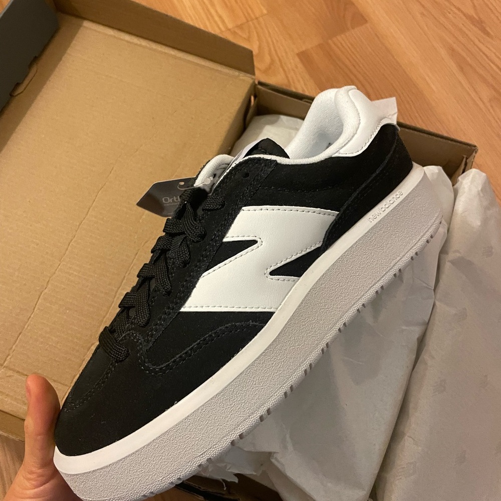 Brand new nike ct320 with tag
M 6,5
W 8 size